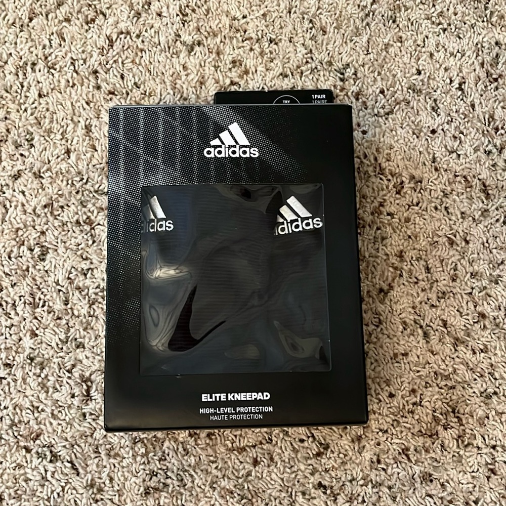 Black Adidas Kneepads
